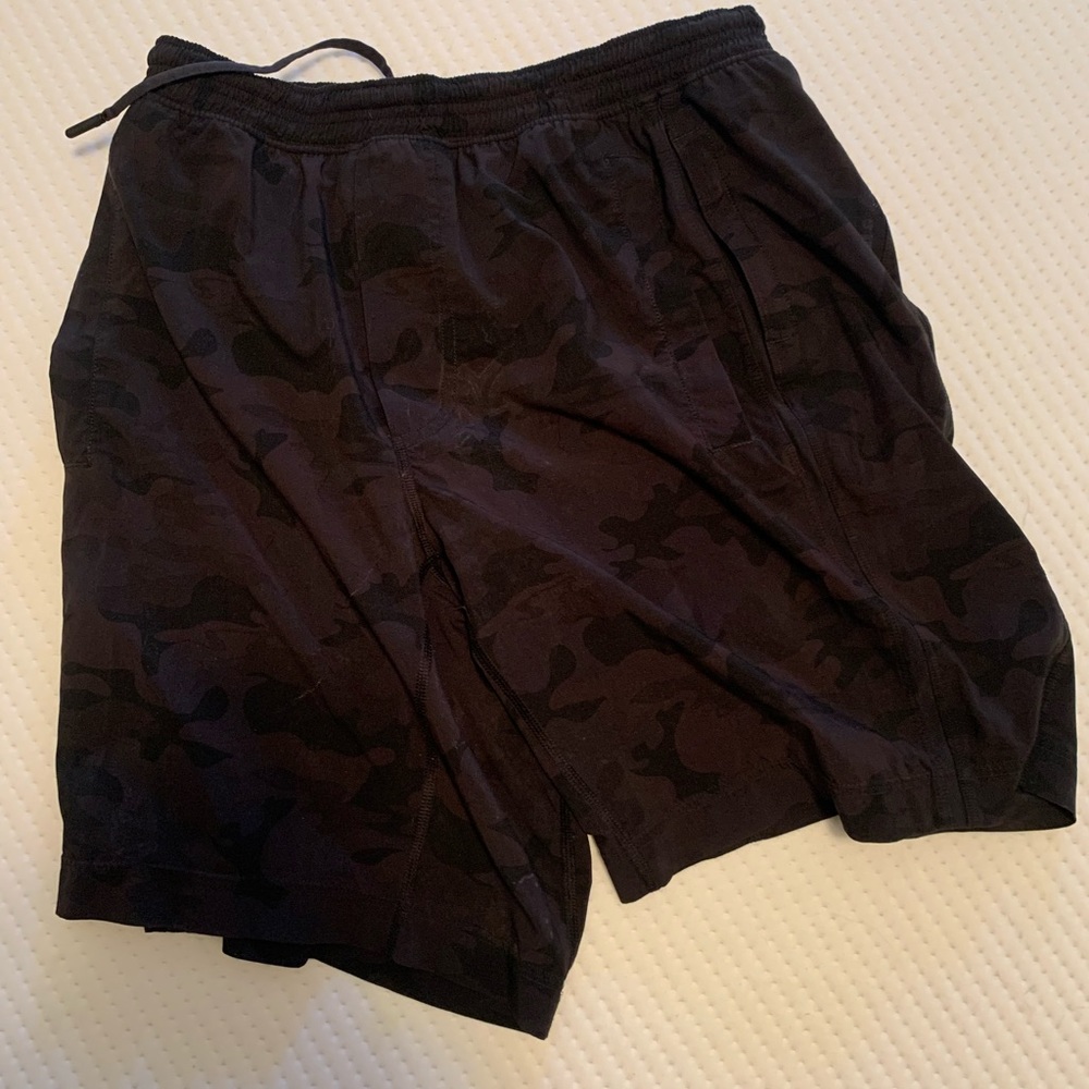 Lululemon pacebreaker short, sz M